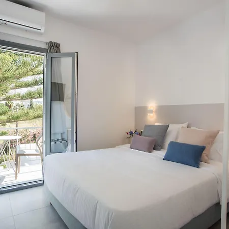 Nautilus Apartments-suites