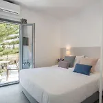 Nautilus Apartments-suites