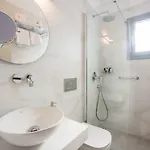 Nautilus Apartments-suites Апарт-отель