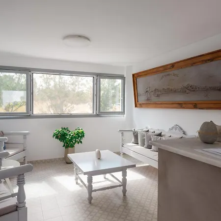 Nautilus Apartments-suites 4* Парос