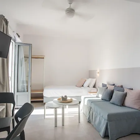 Nautilus Apartments-suites Парос