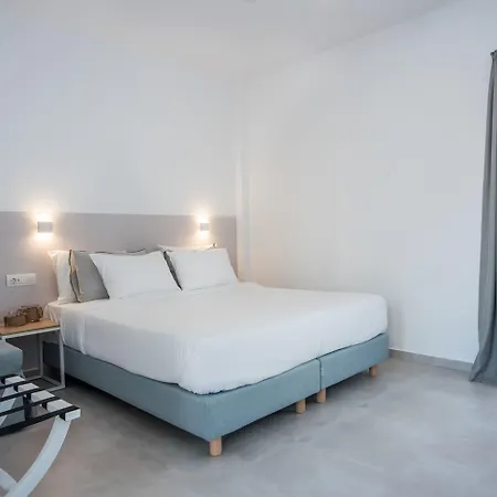 Апарт-отель Nautilus Apartments-suites