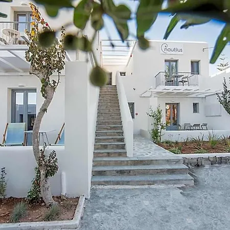 Nautilus Apartments-suites Апарт-отель Парос