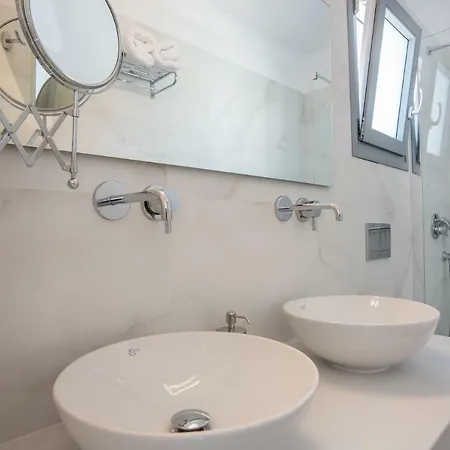 Nautilus Apartments-suites Апарт-отель