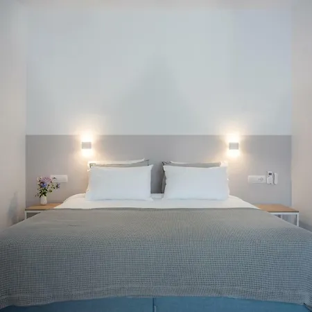 Nautilus Apartments-suites Апарт-отель Парос